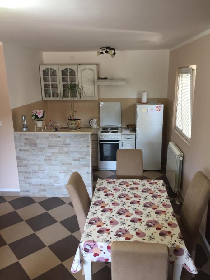 Apartment Elena Tivat Exterior photo