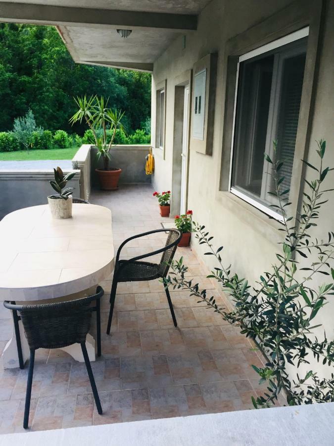 Apartment Elena Tivat Exterior photo